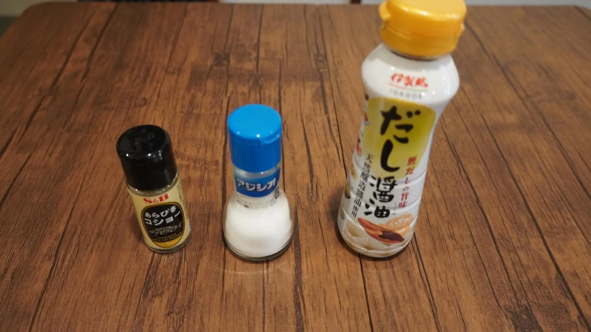 駅から徒歩4分/ビル3階全体/広い部屋/広い屋上/和室/レインボーブリッジ/お台場 東京都 アパート